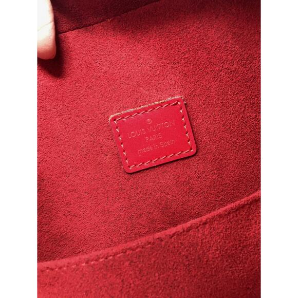 Louis Vuitton Red Leather Epi Voltaire Shoulder Bag - Picture 14 of 15